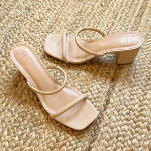 Chunky heel nude shoe